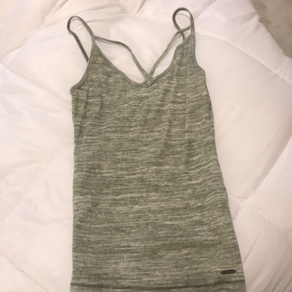 hollister tank